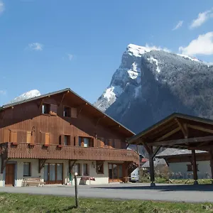 Particulier Loue 2 Communicants Dans A Jusqu A 16 Couchages Samoëns